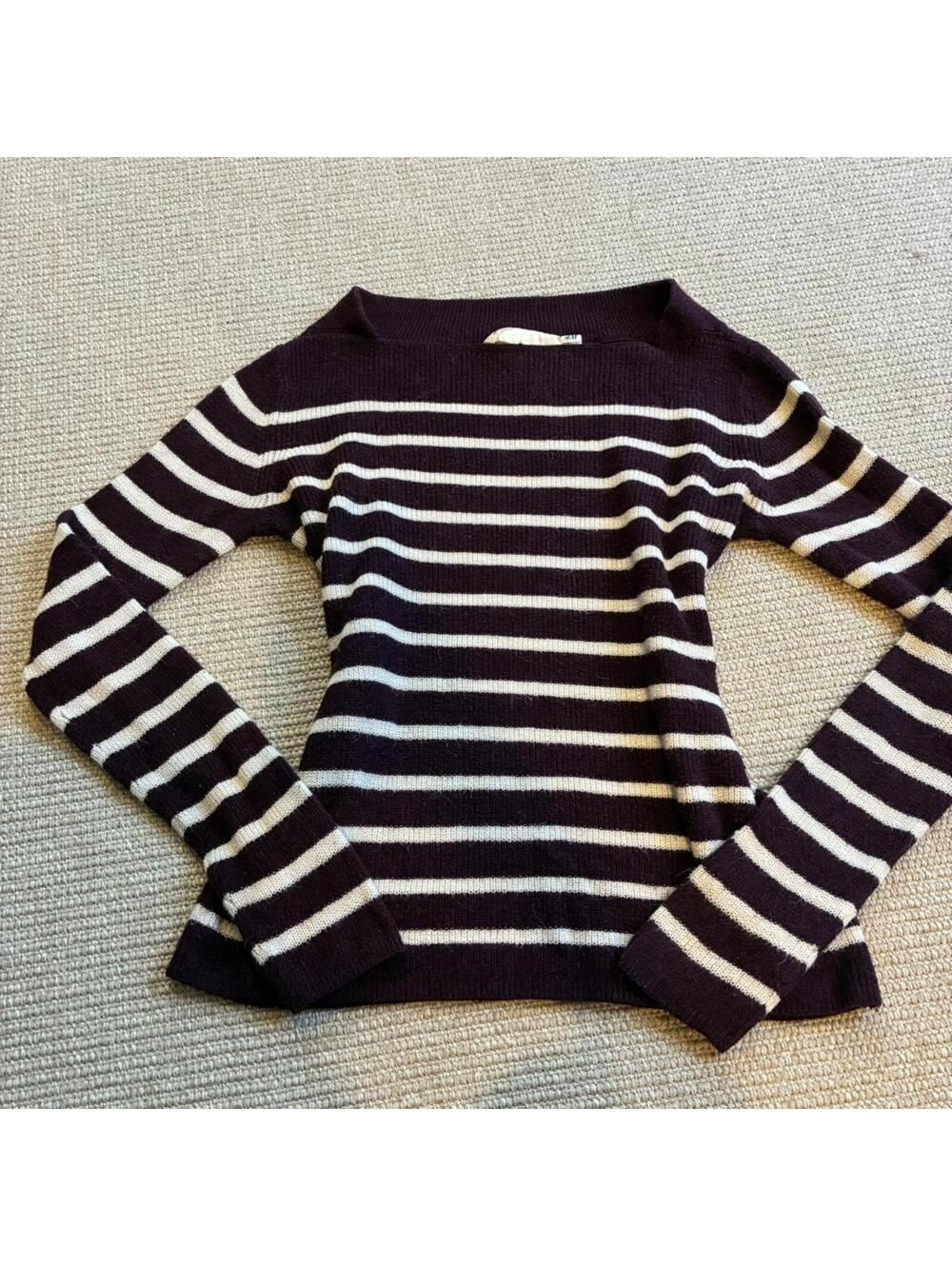 H&M deep magenta striped long sleeve top! size small
